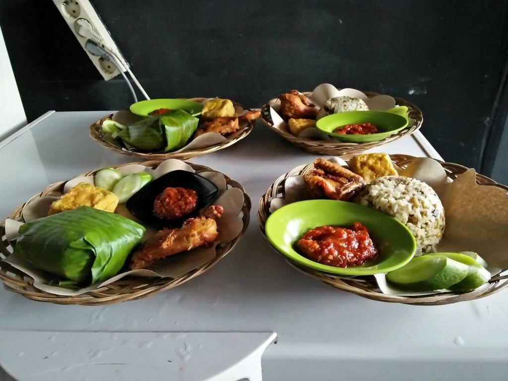 Cimahi Zameena Guest House المظهر الخارجي الصورة